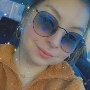 Meet your Posher, Beatriz